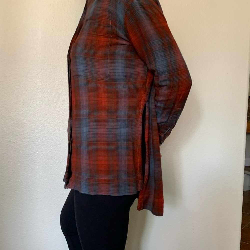 Button down - Picture 3 of 5